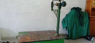 Báscula antigua de pesaje industrial