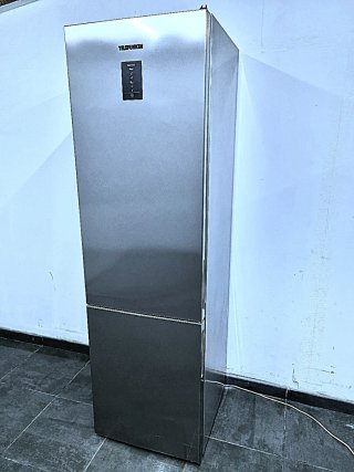 nevera  telefónica gris no-frost A+++ y transporte