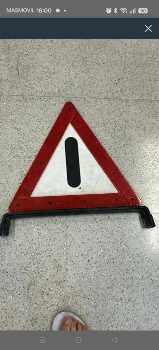 Triángulo de emergencia Mercedes