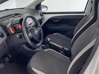 TOYOTA Aygo 70 x-play