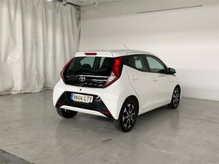 TOYOTA Aygo 70 x-play