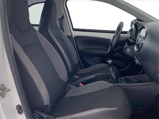 TOYOTA Aygo X Cross Play