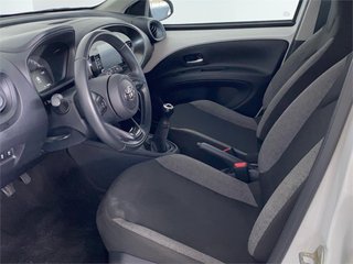 TOYOTA Aygo X Cross Play
