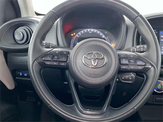 TOYOTA Aygo X Cross Play