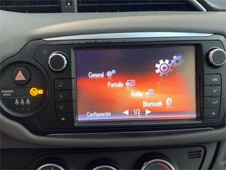 TOYOTA Yaris 1.3 Active