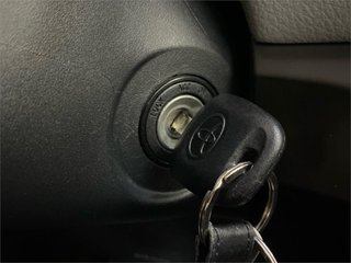 TOYOTA Yaris 1.3 Active