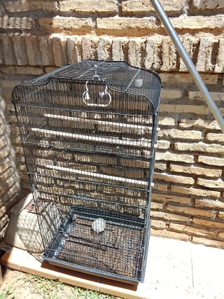 Jaula para pájaros negra