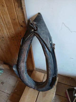 Collar de caballo antiguo