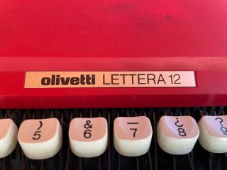 Máquina de escribir Olivetti Lettera 12 Roja