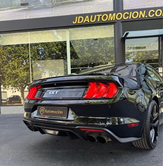 Ford Mustang 5.0 GT V8 cambio manual