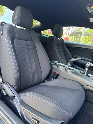 Ford Mustang 5.0 GT V8 cambio manual