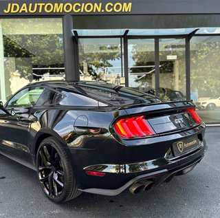 Ford Mustang 5.0 GT V8 cambio manual