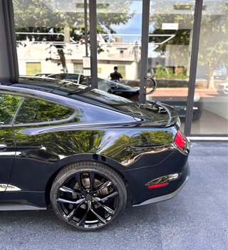 Ford Mustang 5.0 GT V8 cambio manual