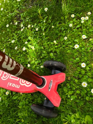 Patinete Maxi Micro Deluxe Led Plegable. Rojo