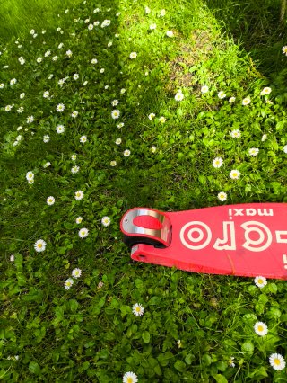 Patinete Maxi Micro Deluxe Led Plegable. Rojo