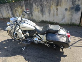 Harley Davidson Road King Blanca