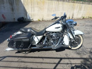 Harley Davidson Road King Blanca