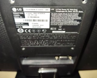 Monitor LG E1942C-BN y Nettop Airis Nyos