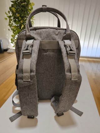 Mochila porta pañales y biberones gris
