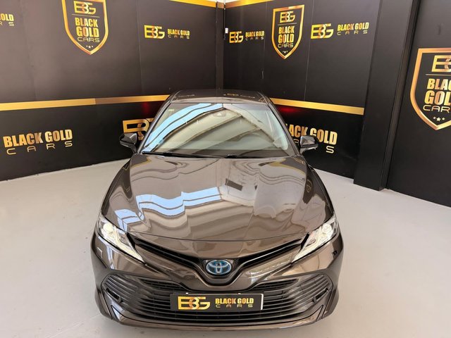 TOYOTA Camry 2.5 220H Advance