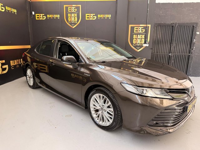 TOYOTA Camry 2.5 220H Advance