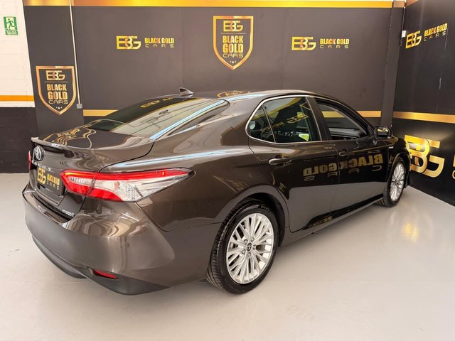 TOYOTA Camry 2.5 220H Advance