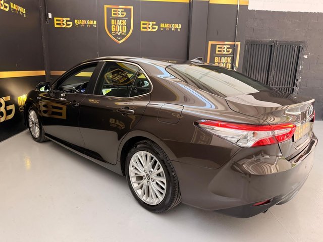 TOYOTA Camry 2.5 220H Advance