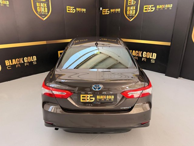 TOYOTA Camry 2.5 220H Advance