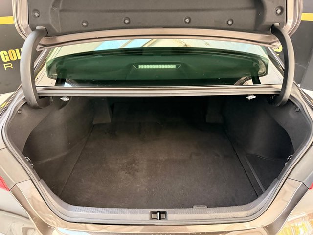 TOYOTA Camry 2.5 220H Advance