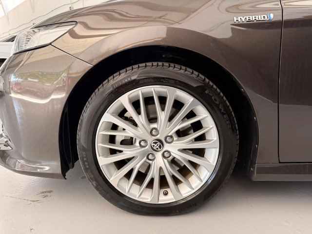 TOYOTA Camry 2.5 220H Advance