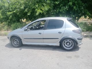 Peugeot 206 2002