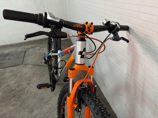 Bicicleta CUBE Aluminio 24 Junior