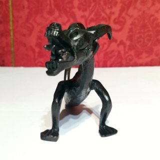 Antiguo dragón de forja