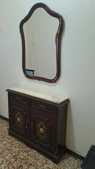 Mueble recibidor con espejo