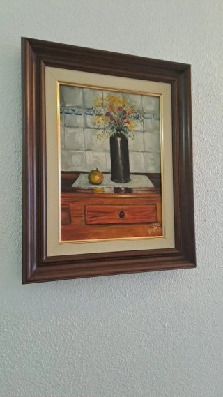Cuadro de flores y manzana pintado a mano