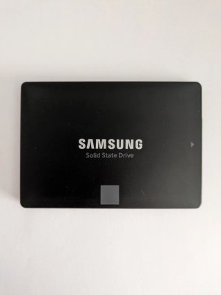 Lote SSD 860 Evo 500GB, HDD 500GB, Usb 32gb