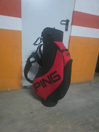 Bolsa de golf PING negra y roja