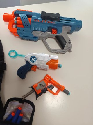 Lote Nerf chaleco y pistolas
