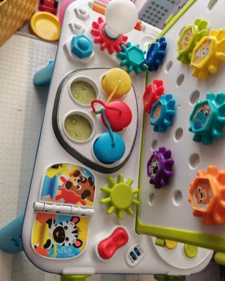 Mesa de juegos Baby Einstein