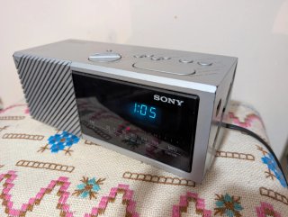 Radio despertador Sony icf-c16l. Vintage.