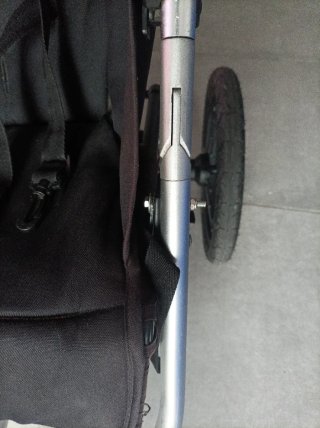 Carrito infantil gris y negro loopi running
