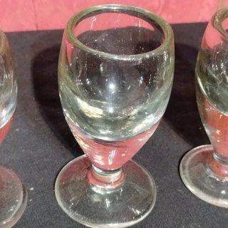 Antiguas copas de cristal grueso Murano