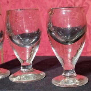 Antiguas copas de cristal grueso Murano