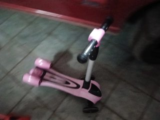Patinete infantil 3 ruedas rosa 83cm de alto  67