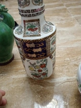 Jarrón estilo japonés de porcelana