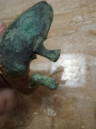 Figuras antiguas de bronce