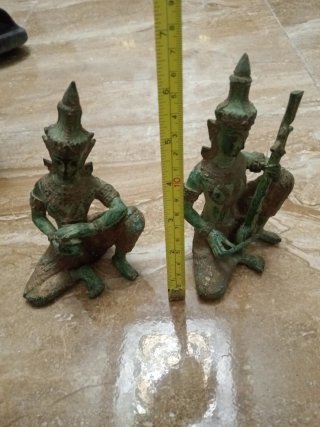 Figuras antiguas de bronce