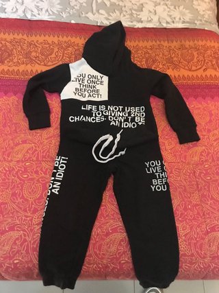 Tuta bambino con cappuccio Colvin