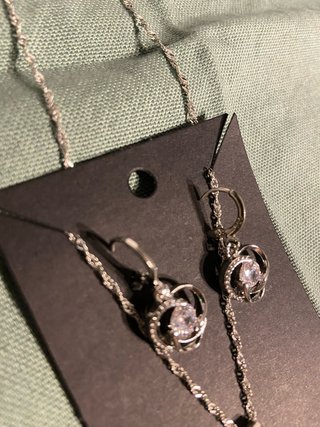 Set gioielli cuore con zircone ( finto)