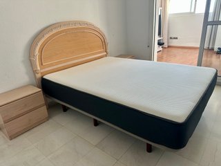 Cama doble 150 cm, cabecero y 2 mesitas de noche